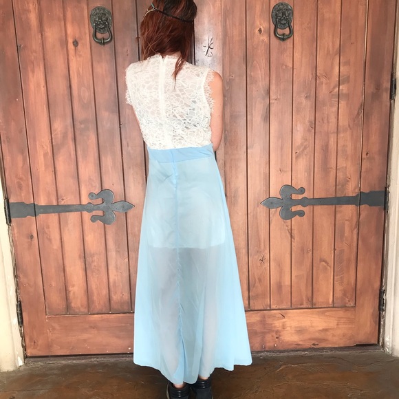 Beautiful Formal Dress - Picture 5 of 8